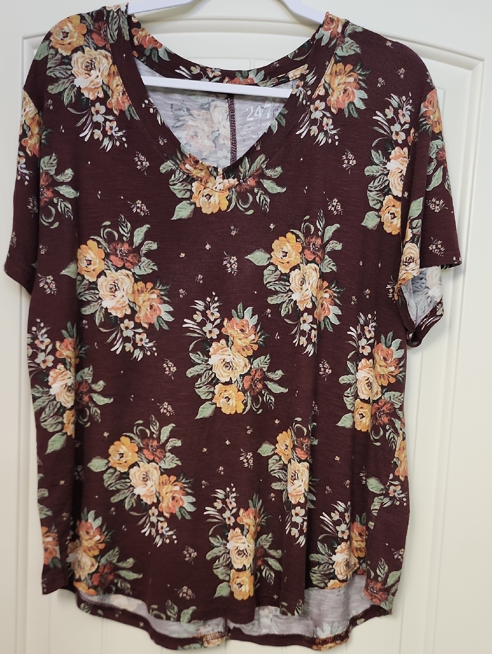 Floral V-Neck Short Sleeve Top - Burgundy Floral